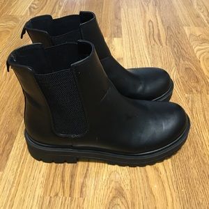 Black Chelsea Boots